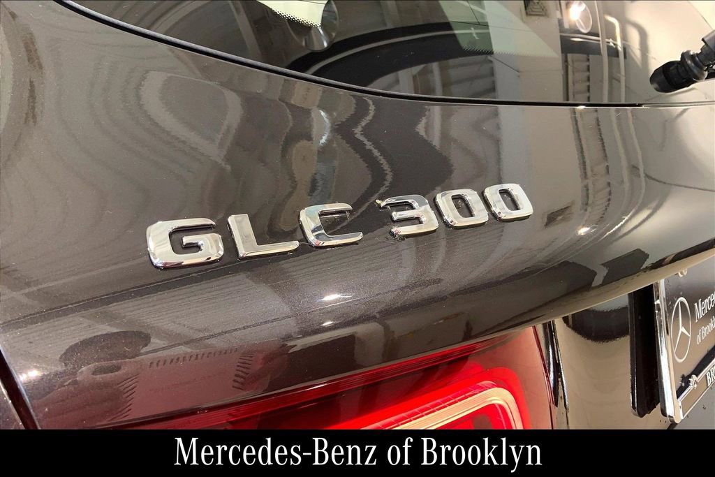 Used 2022 Mercedes-Benz GLC 300 4MATIC image 12