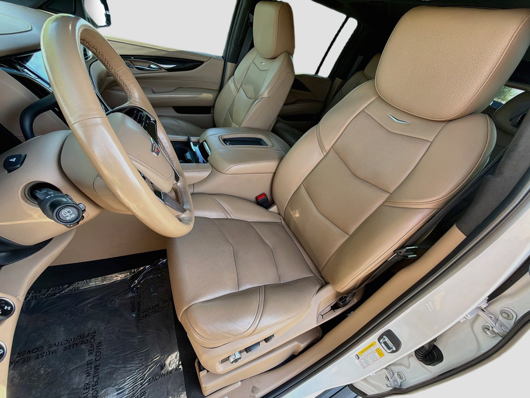 Used 2019 Cadillac Escalade ESV Platinum AWD/4WD image 22