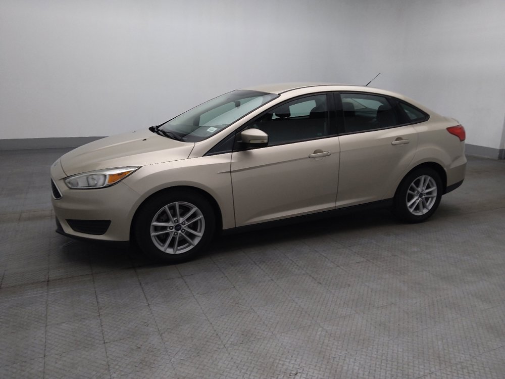 Used 2017 Ford Focus SE FWD image 2
