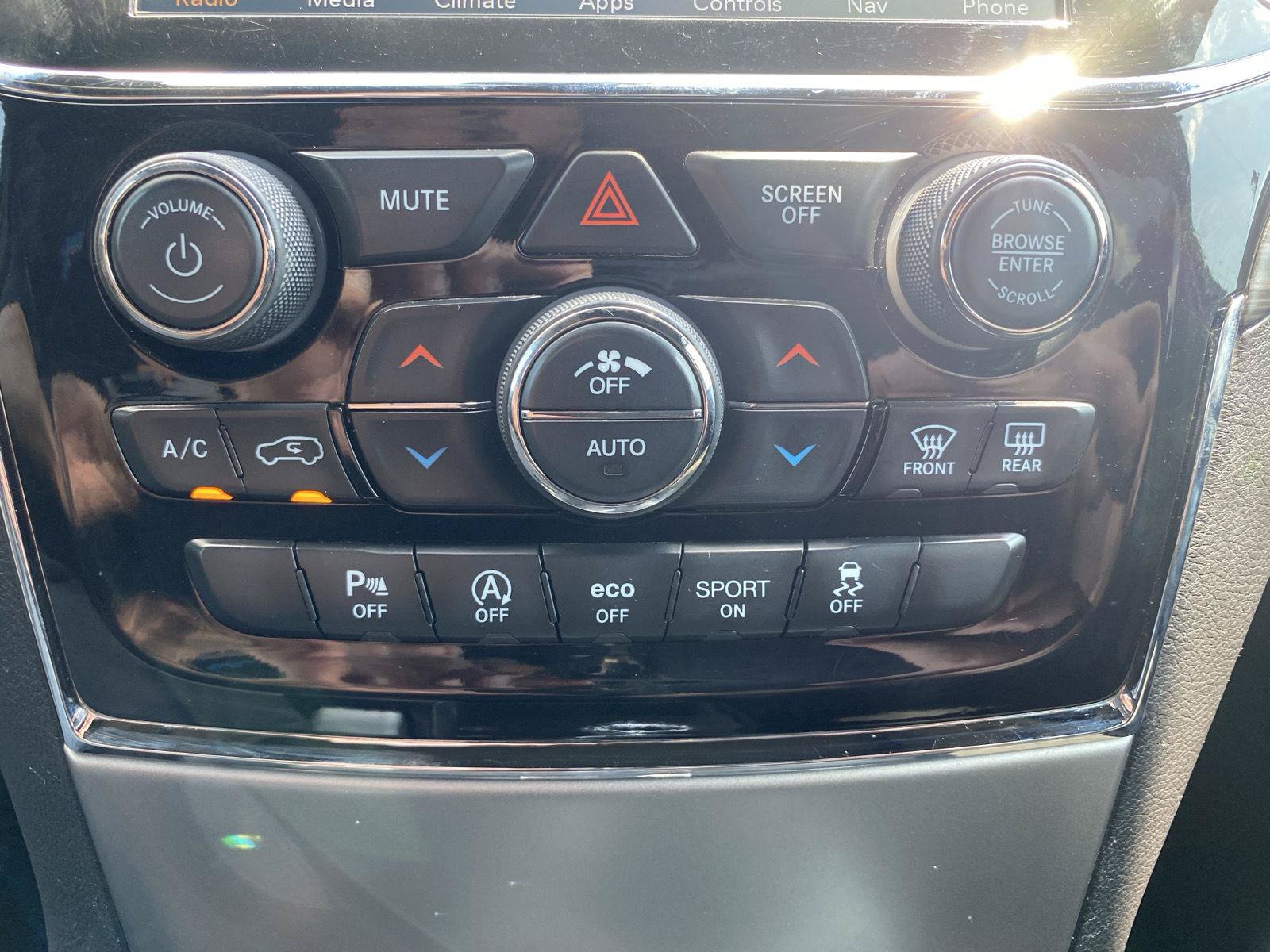 Used 2019 Jeep Grand Cherokee Altitude AWD/4WD image 24