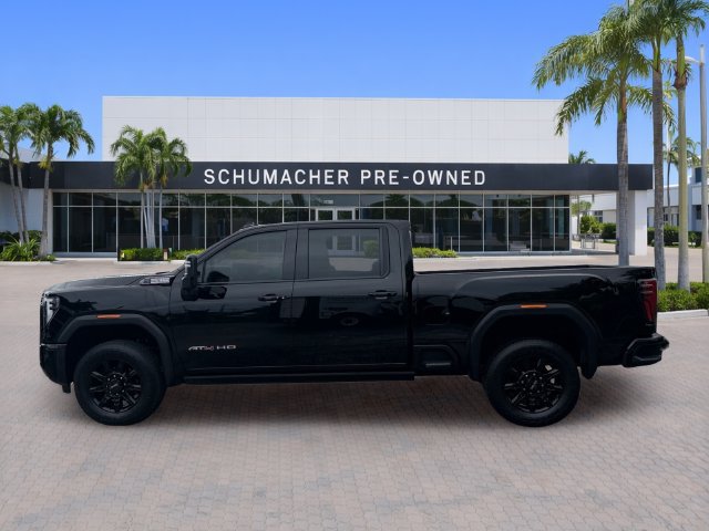 Used 2025 GMC Sierra 2500 AT4 w/ Technology Package AWD/4WD image 4