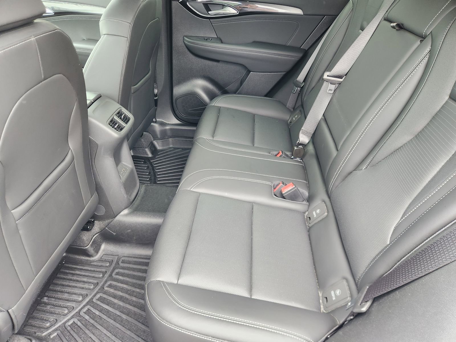 Certified 2024 Buick Envision Preferred AWD/4WD image 35