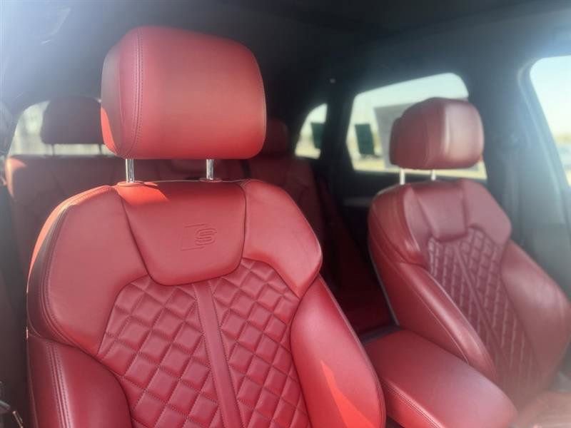 Used 2018 Audi SQ5 Premium Plus w/ Navigation Package image 13
