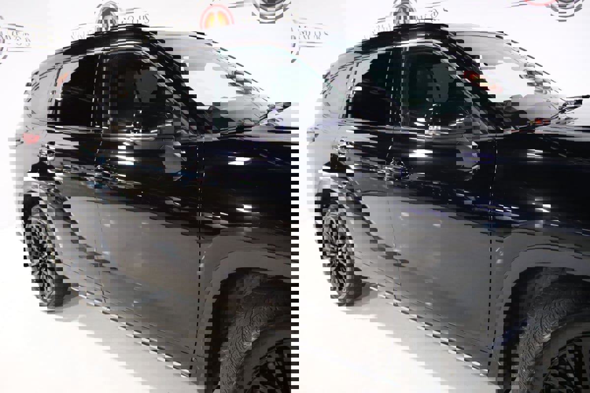 Used 2023 Toyota Highlander L image 7