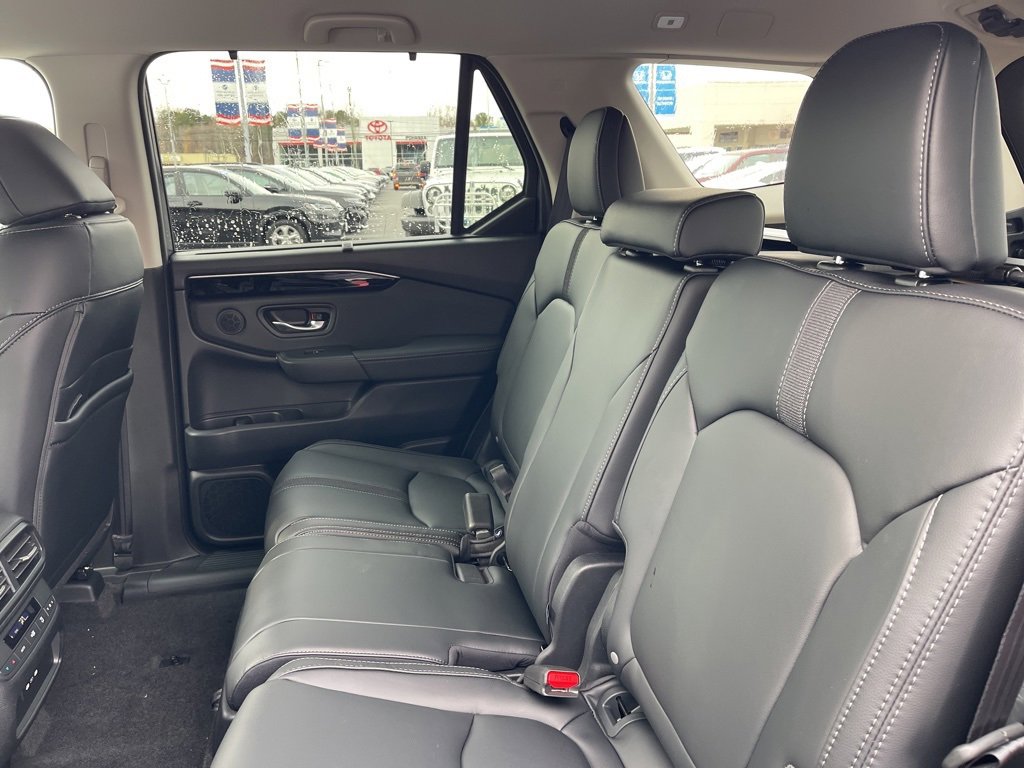 New 2025 Honda Pilot EX-L image 18