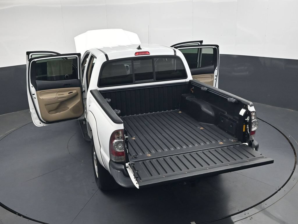 Used 2015 Toyota Tacoma PreRunner w/ SR5 Package RWD image 44