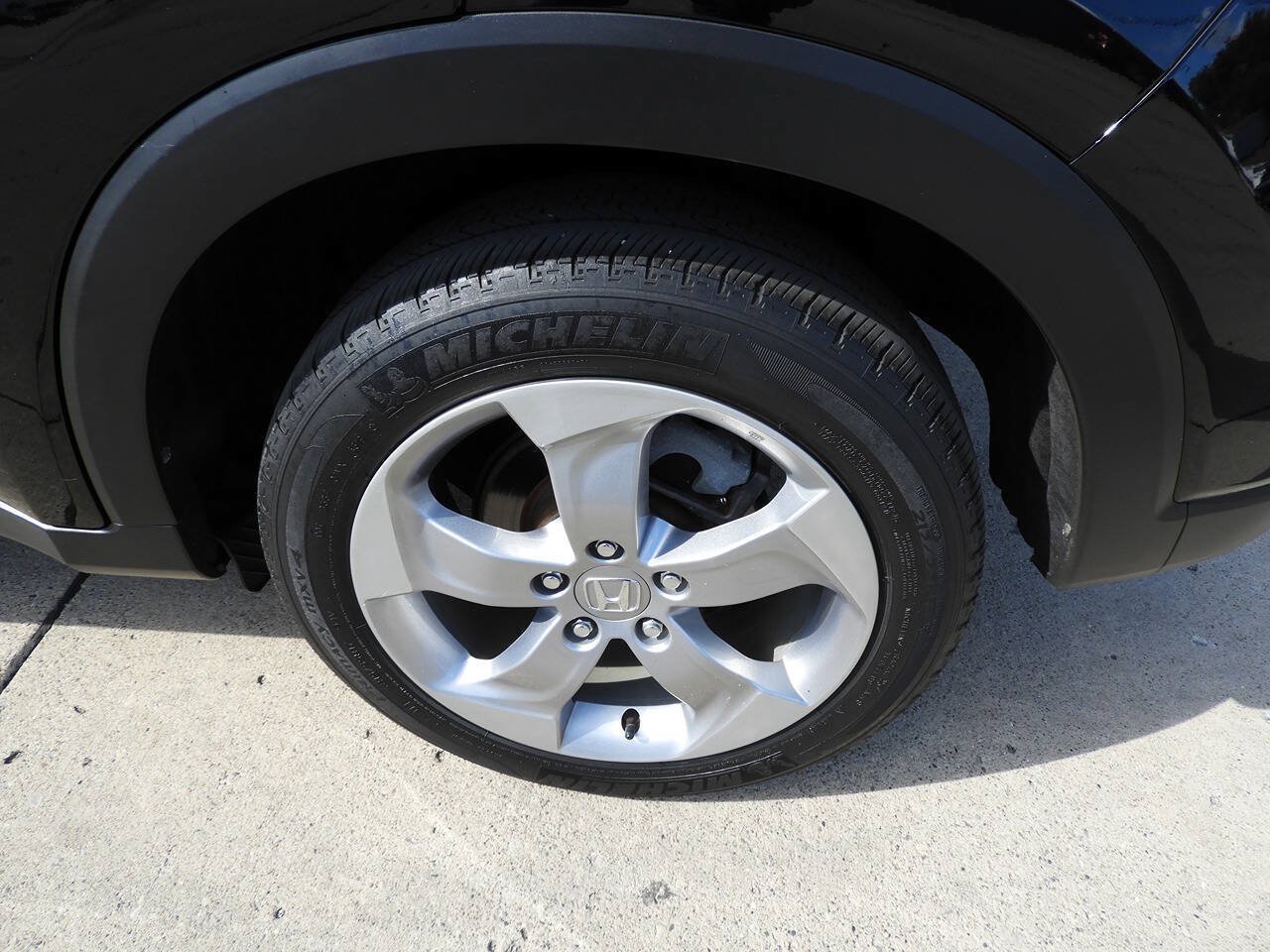 Used 2020 Honda HR-V LX image 16