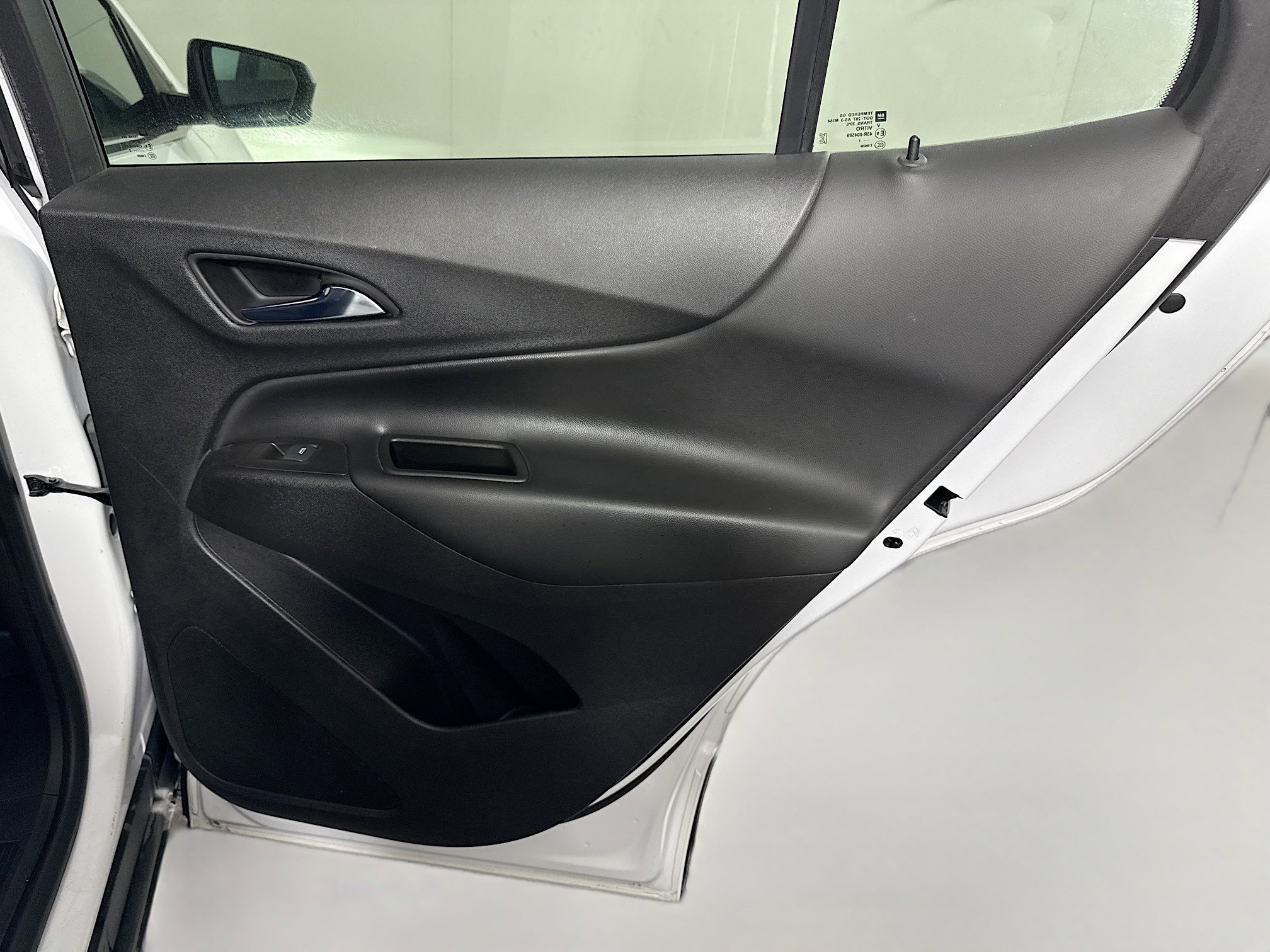 Used 2022 Chevrolet Equinox LT w/ Driver Convenience Package image 28