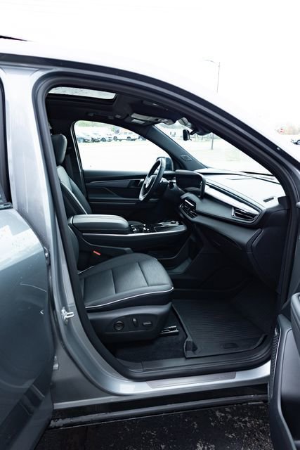 New 2026 Buick Enclave Sport Touring w/ Power Package FWD image 37