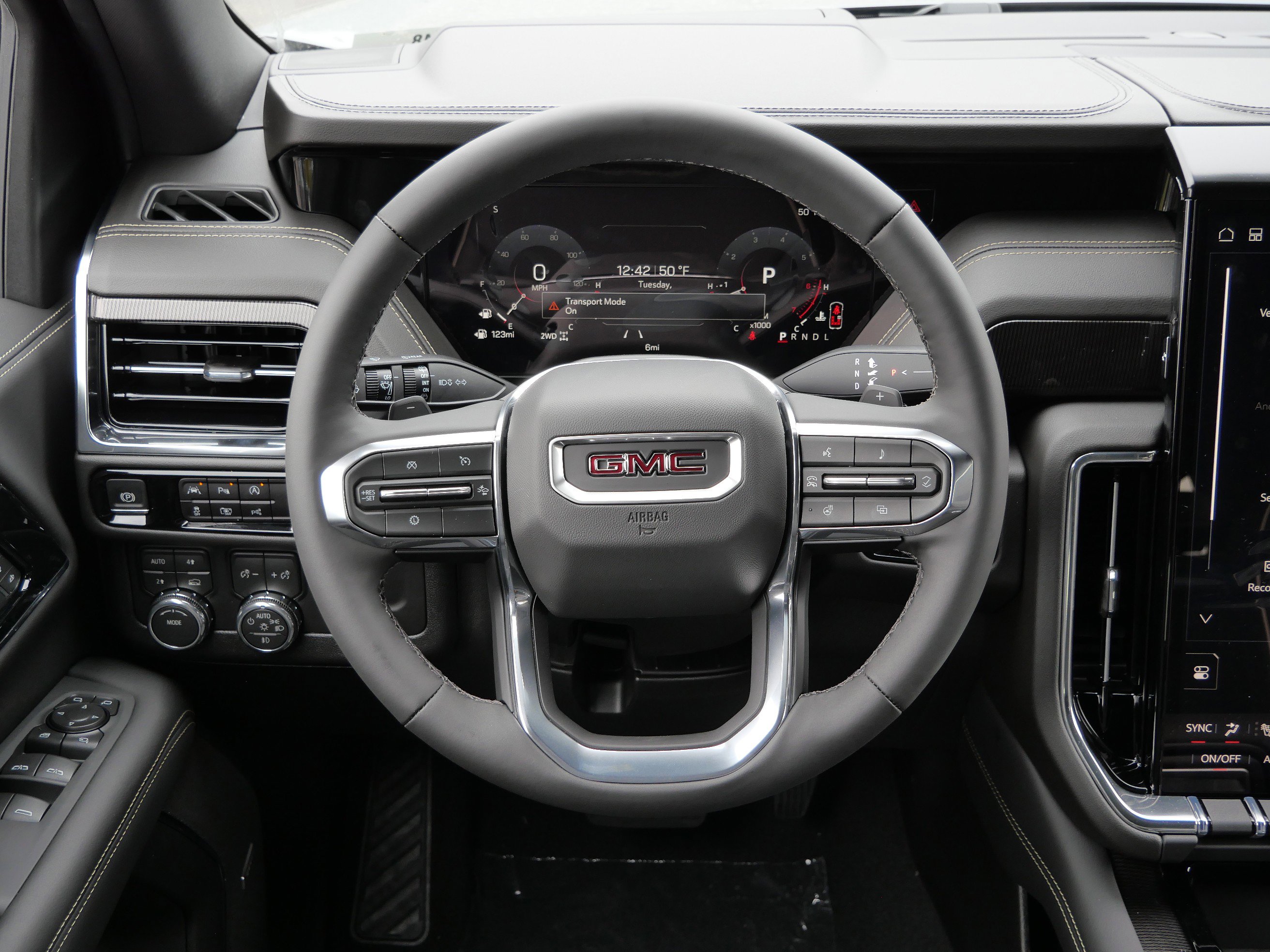 New 2026 GMC Yukon XL Elevation image 7