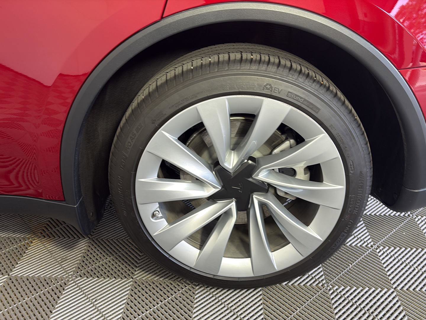 Used 2026 Tesla Model Y Long Range image 13