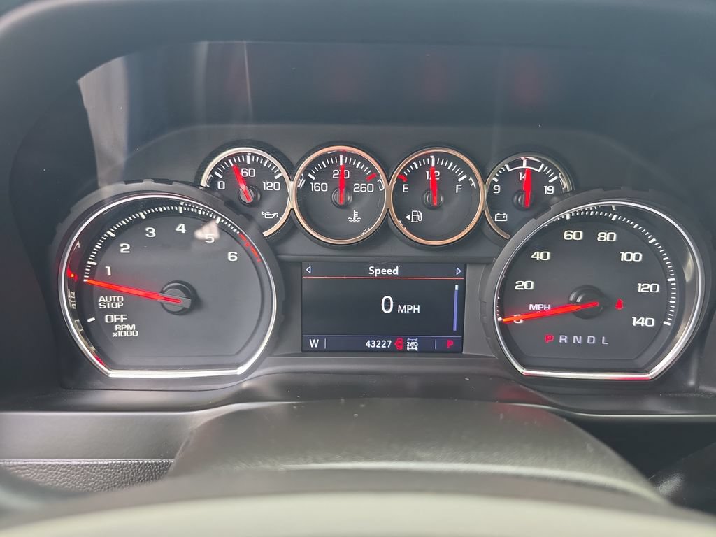 Used 2021 Chevrolet Silverado 1500 LT AWD/4WD image 16