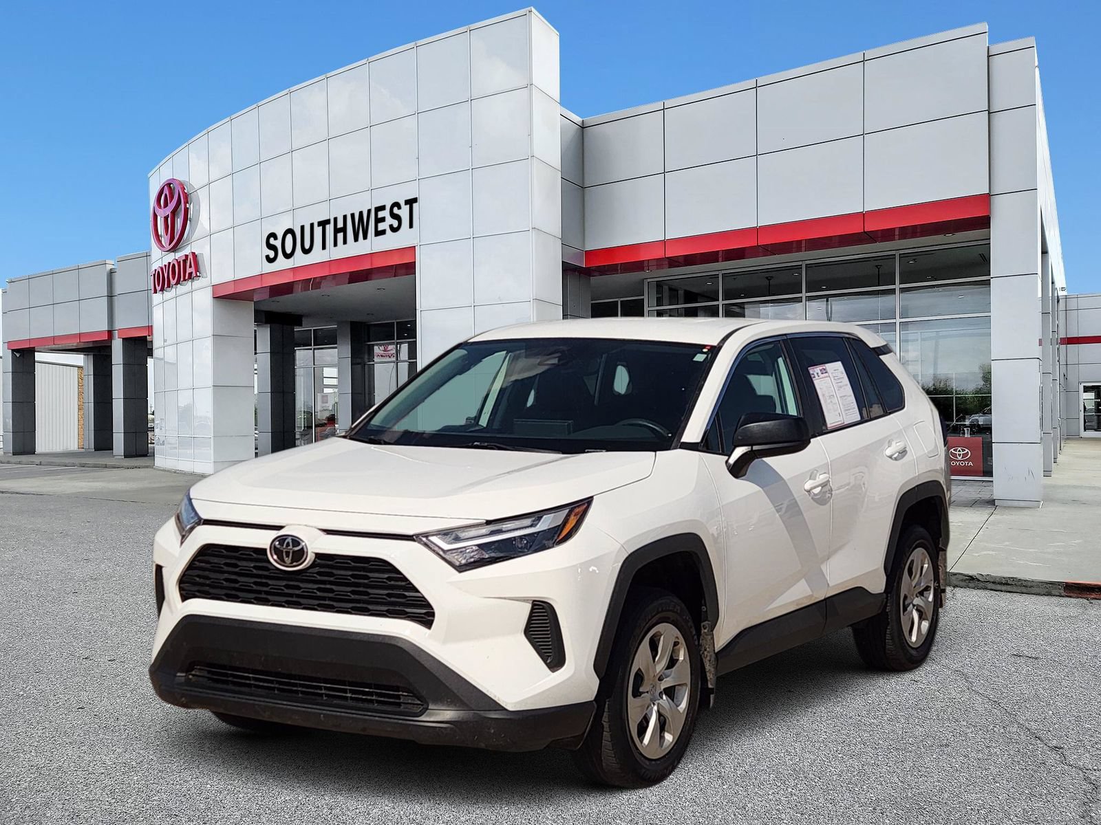 Used 2024 Toyota RAV4 LE FWD image 2