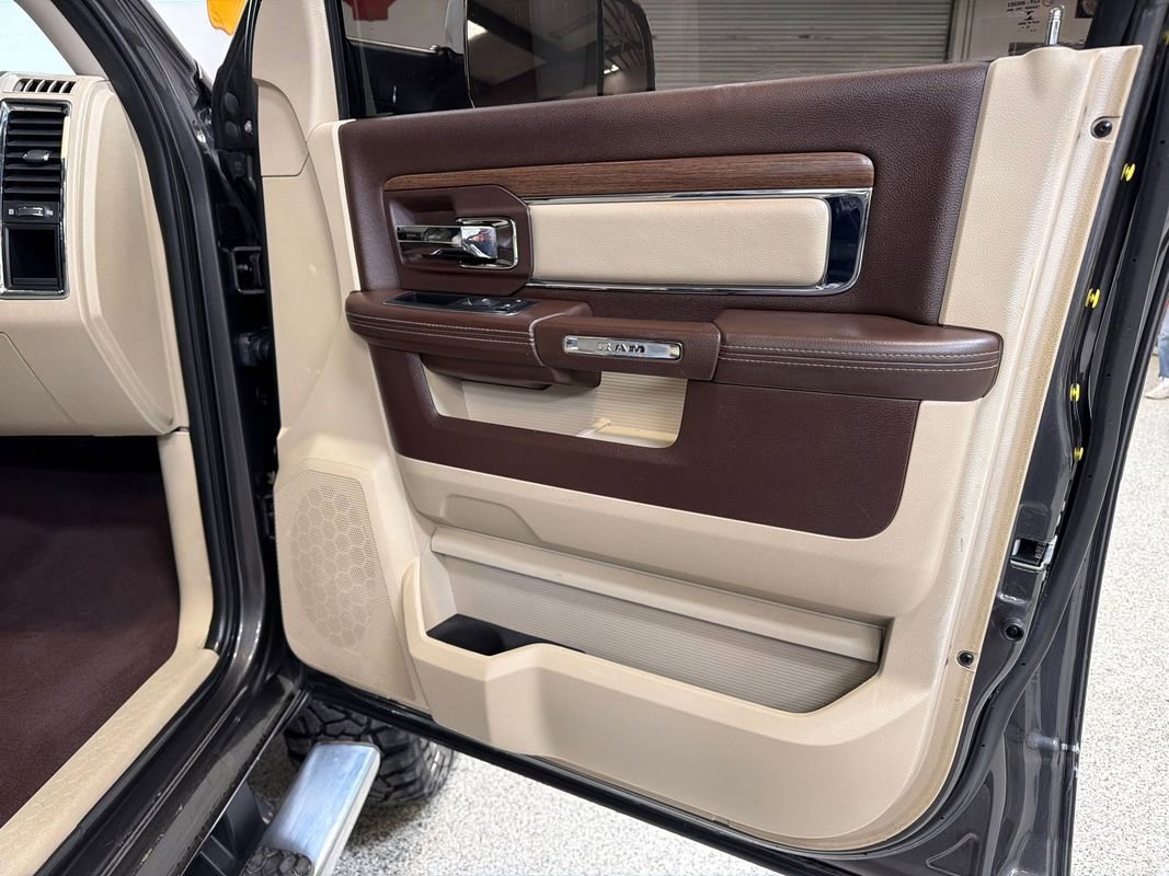 Used 2014 RAM 3500 Laramie w/ Convenience Group AWD/4WD image 43