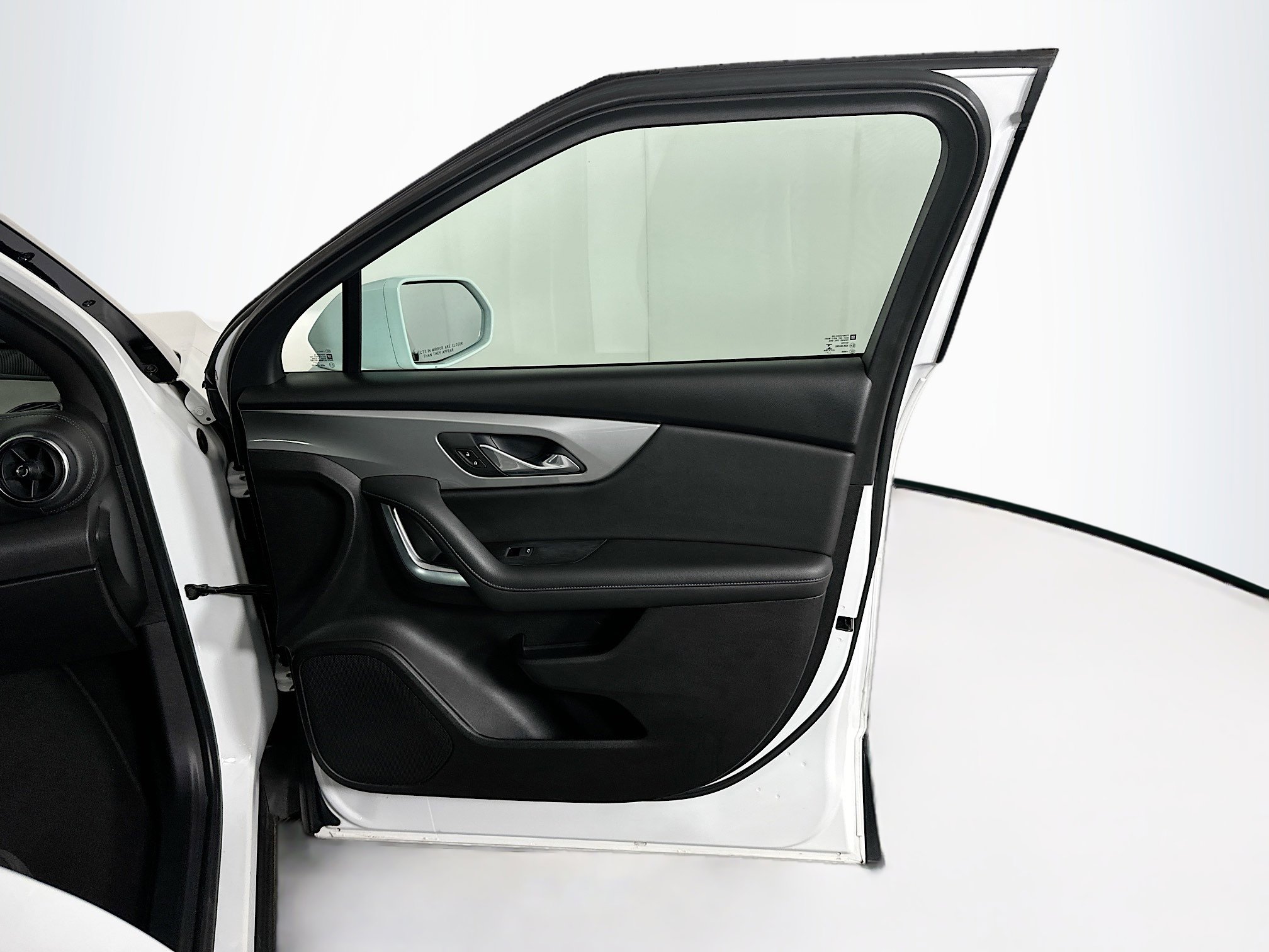 Used 2020 Chevrolet Blazer LT FWD image 29