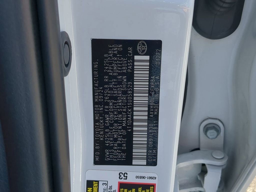 Used 2025 Toyota Camry XSE FWD image 36