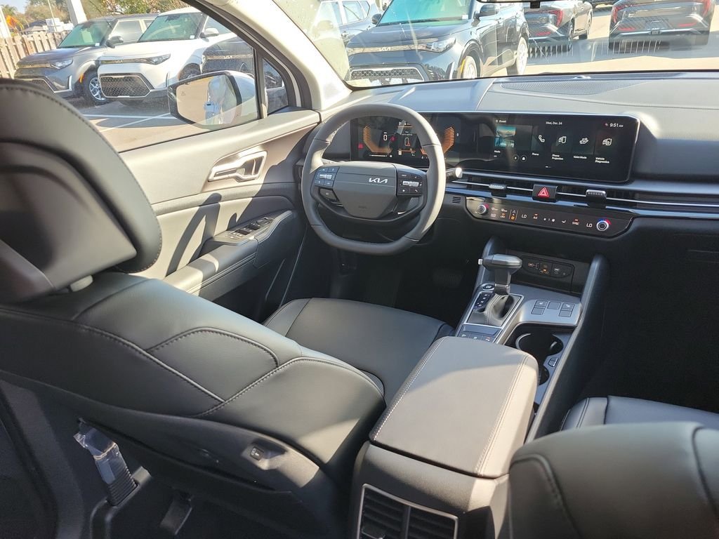 New 2026 Kia Sportage EX w/ EX Panorama Roof Package FWD image 13