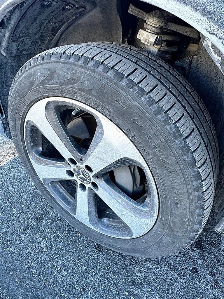 Used 2019 Mercedes-Benz GLC 300 4MATIC image 7