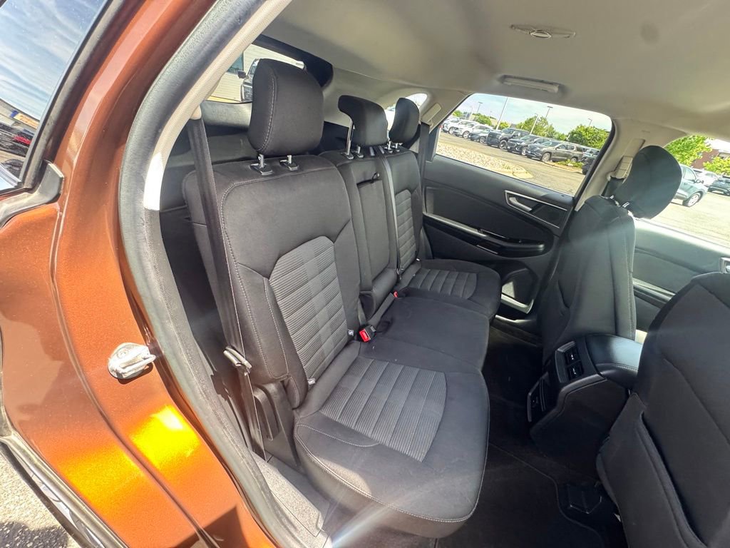 Used 2017 Ford Edge SEL AWD/4WD image 16