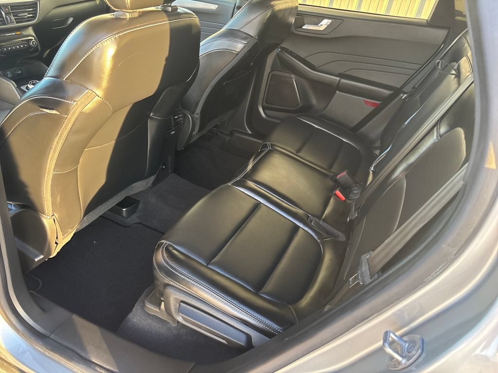 Certified 2023 Ford Escape Platinum AWD/4WD image 29