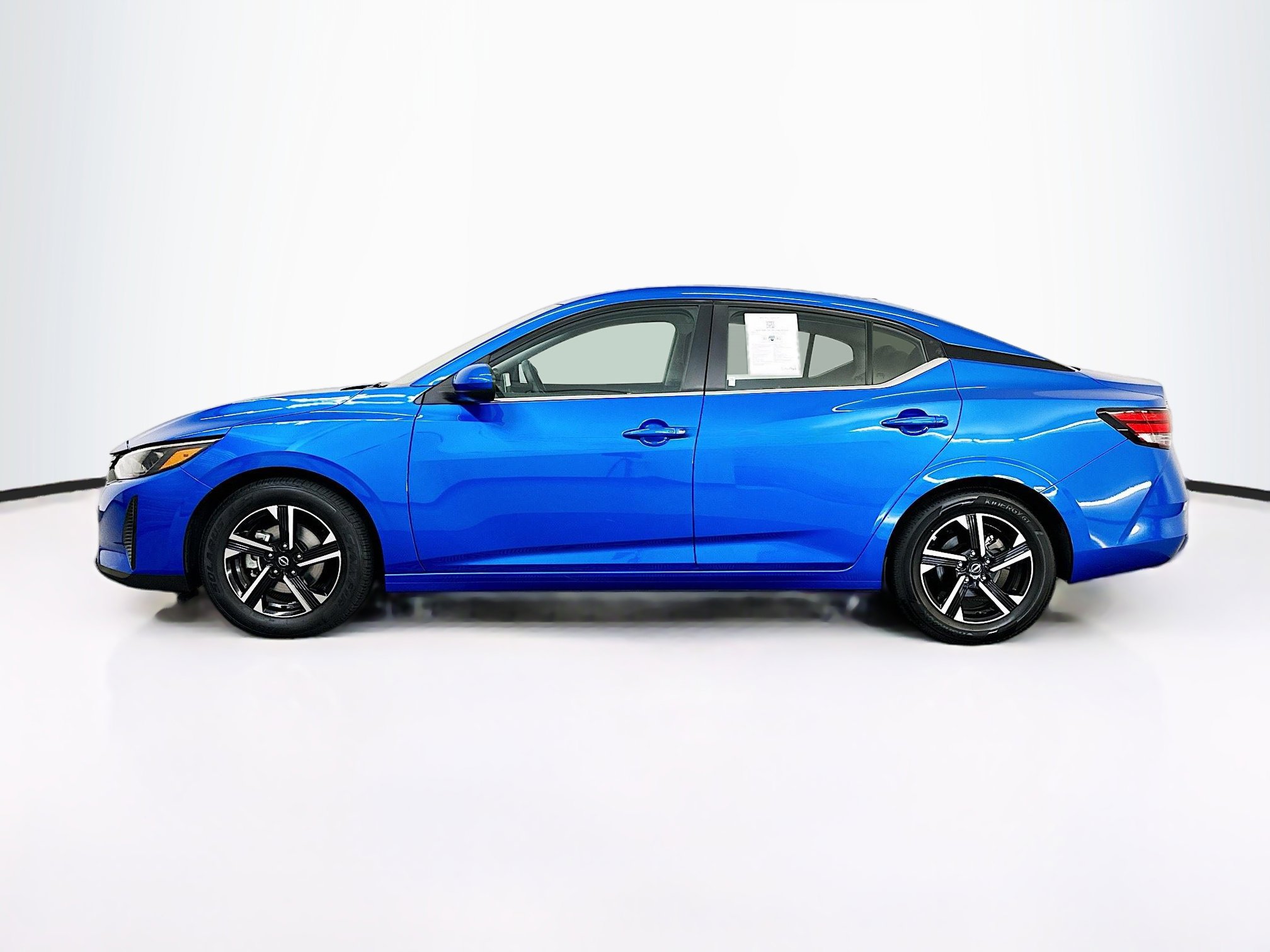 Used 2025 Nissan Sentra SV image 4