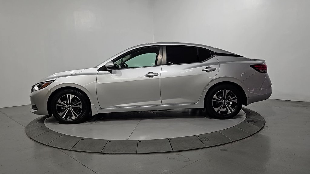 Used 2022 Nissan Sentra SV FWD image 2