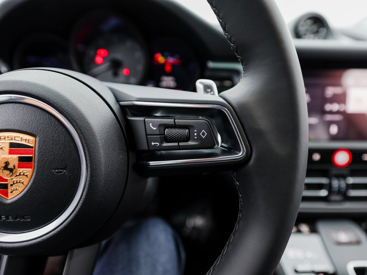 Certified 2026 Porsche Macan S AWD/4WD image 17