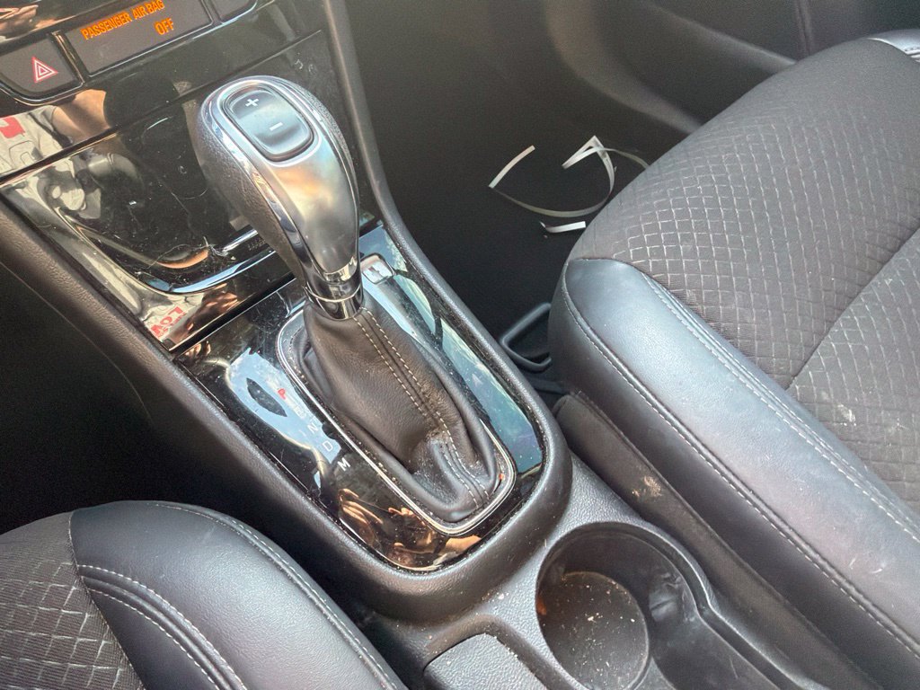 Used 2021 Buick Encore Preferred AWD/4WD image 13