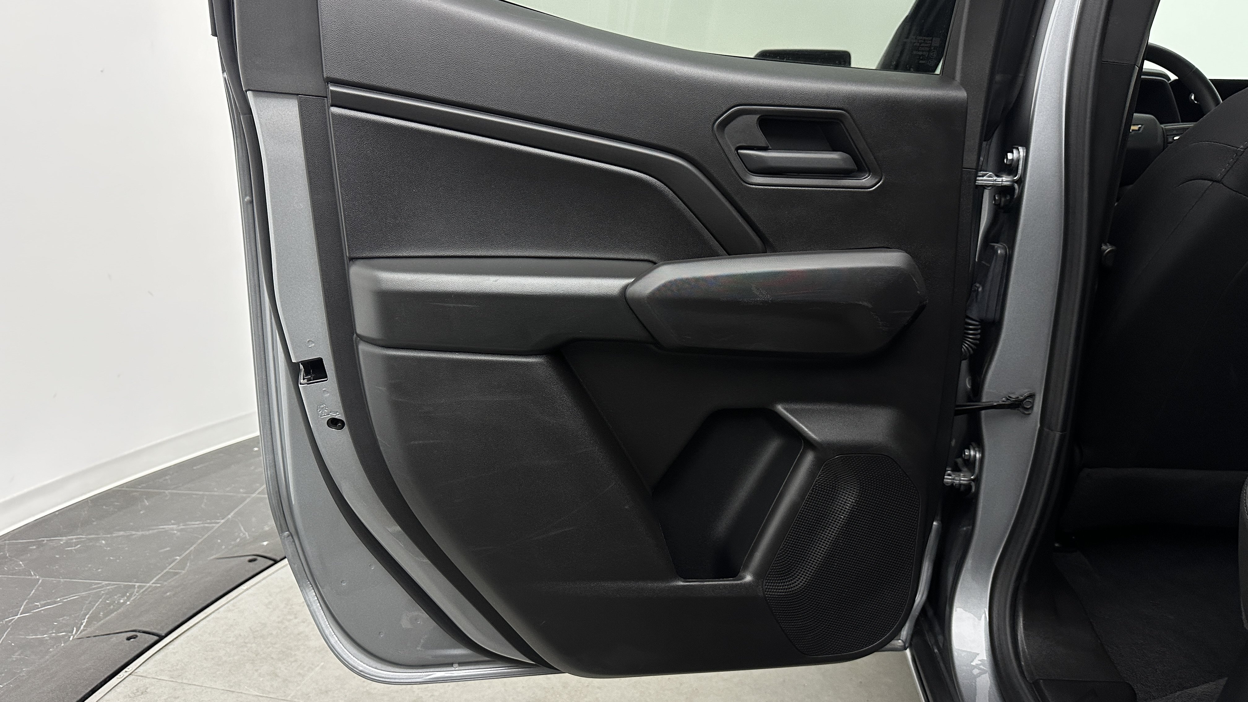 Used 2026 Chevrolet Colorado W/T RWD image 25