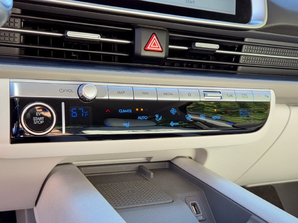 Used 2023 Hyundai Ioniq 6 SEL RWD image 21