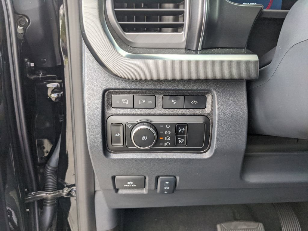 Certified 2024 Ford F250 Platinum w/ Tremor Off-Road Package image 31