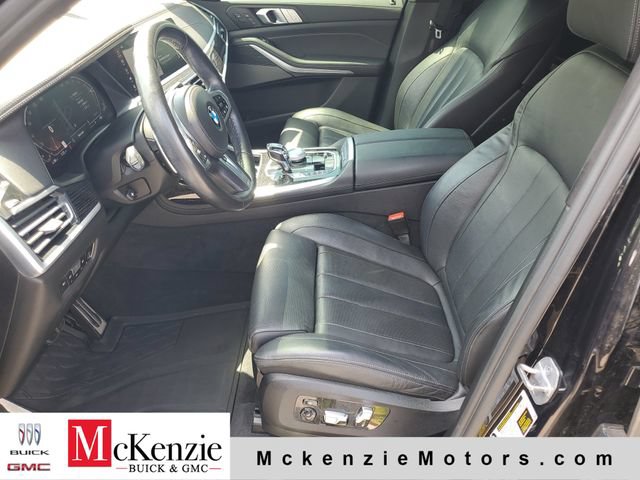 Used 2021 BMW X7 xDrive40i w/ M Sport Package AWD/4WD image 5