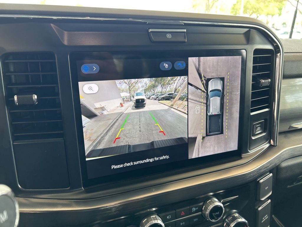 Used 2025 Ford F350 Lariat image 9