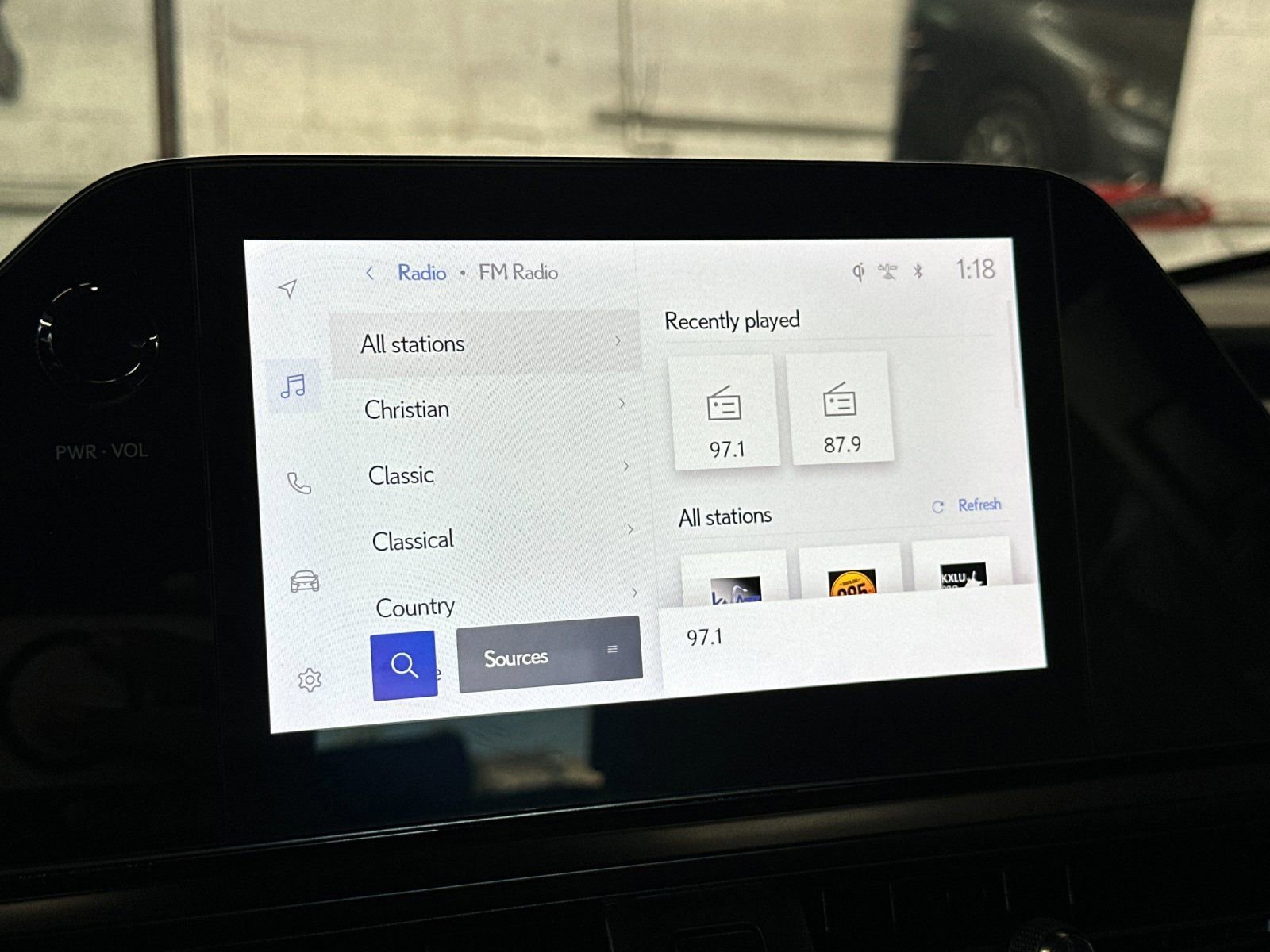 Used 2023 Lexus UX 250h F Sport w/ Accessory Package (Z2) image 21