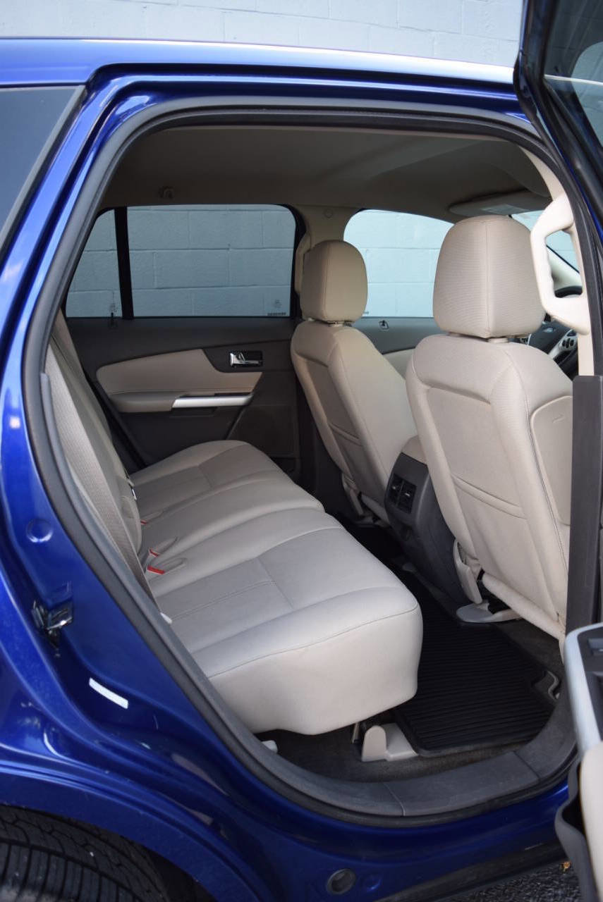 Used 2013 Ford Edge SE image 39