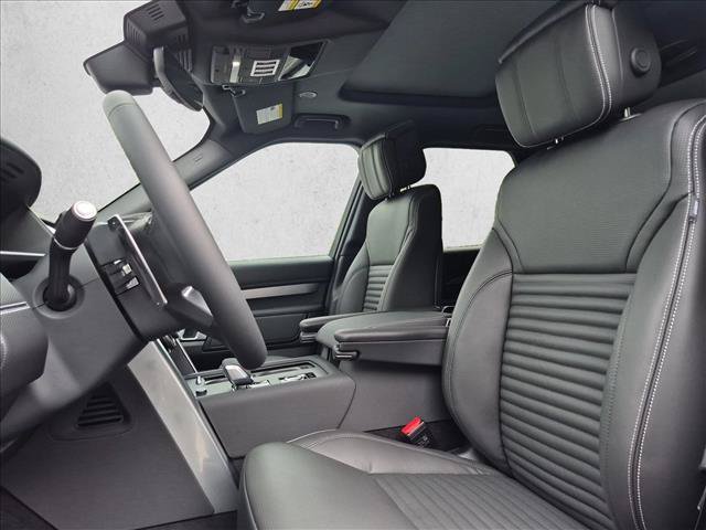 New 2026 Land Rover Discovery Limited Edition AWD/4WD image 21