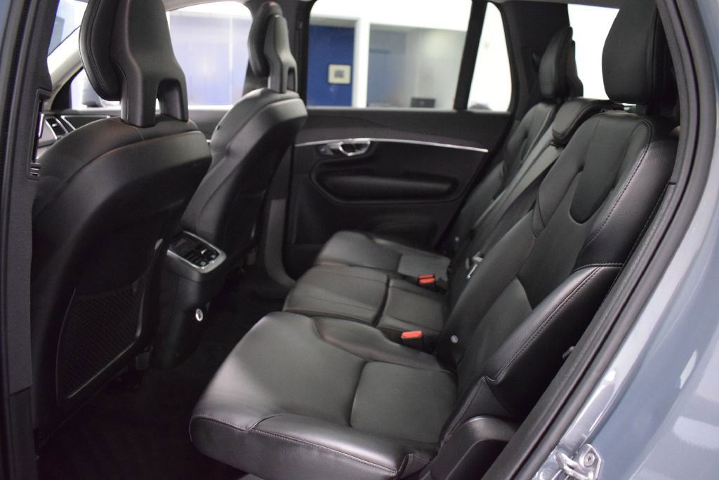 Used 2020 Volvo XC90 T5 Momentum w/ Protection Package image 13