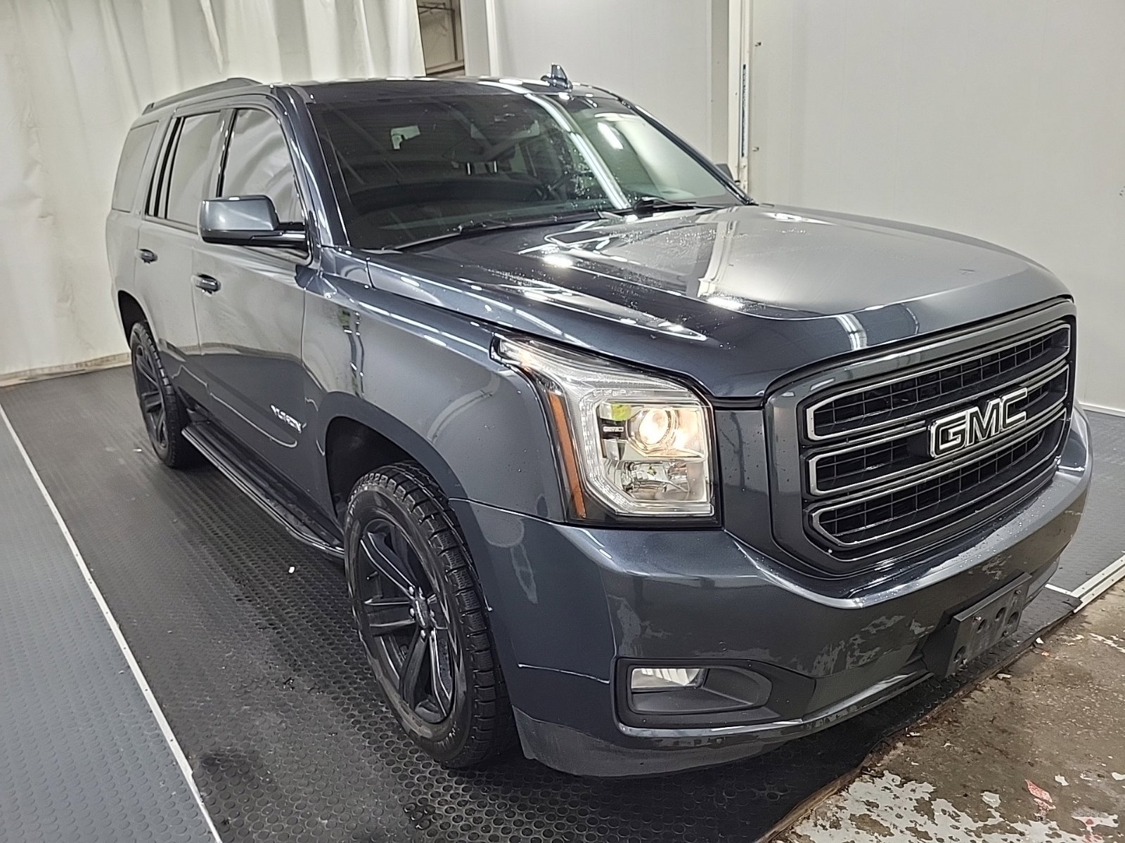 Used 2019 GMC Yukon SLT AWD/4WD image 5