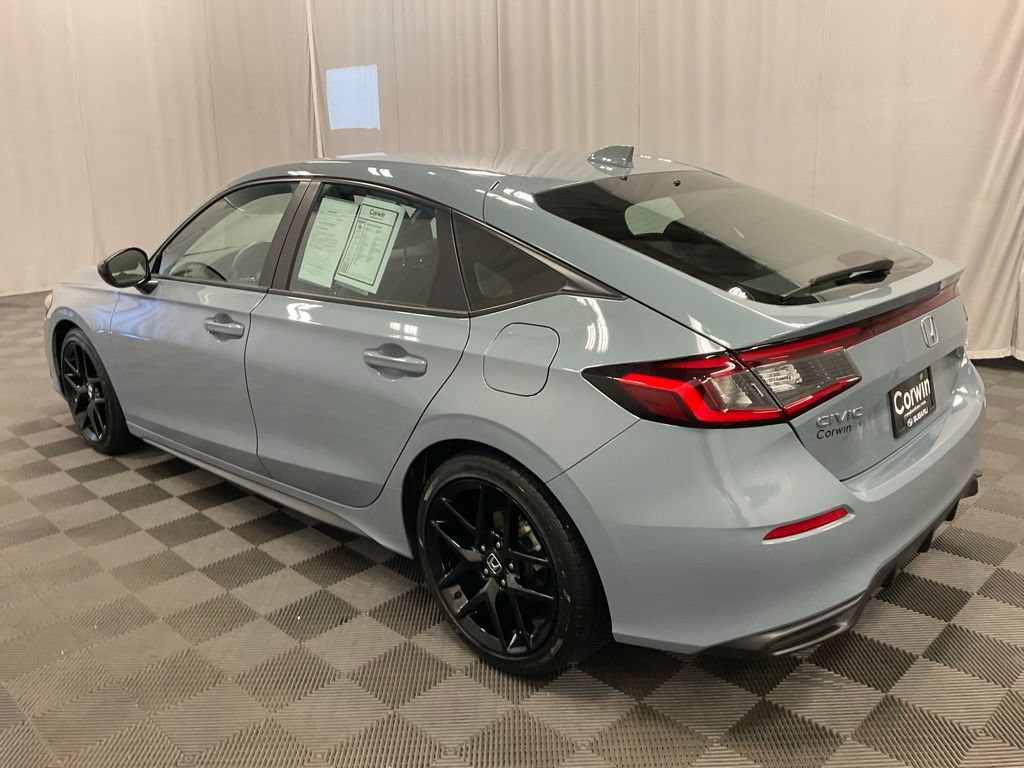 Used 2023 Honda Civic Sport image 4