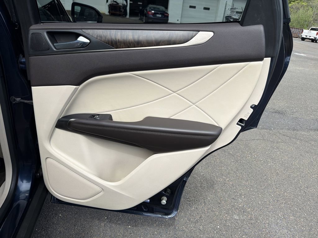 Used 2017 Lincoln MKC Reserve AWD/4WD image 17