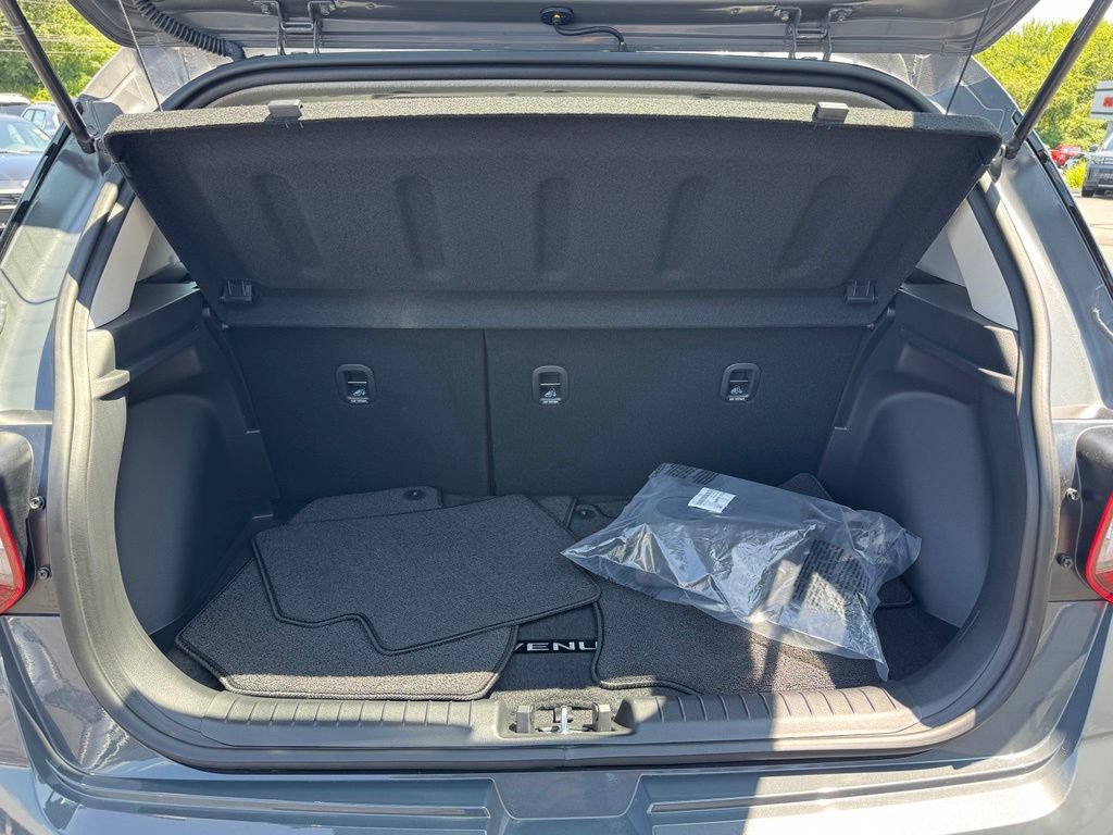 Used 2026 Hyundai Venue SEL FWD image 18