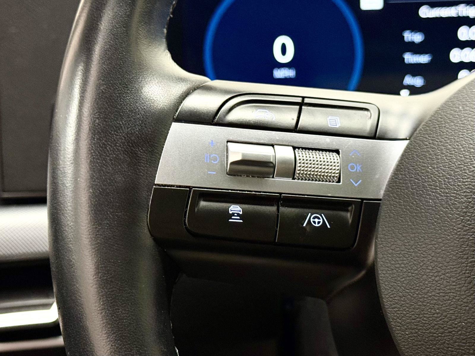 Used 2025 Hyundai Sonata Limited FWD image 23