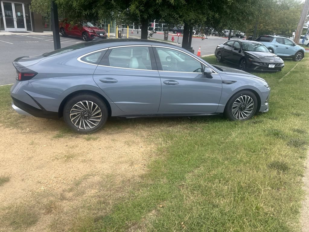 New 2026 Hyundai Sonata SEL FWD image 7