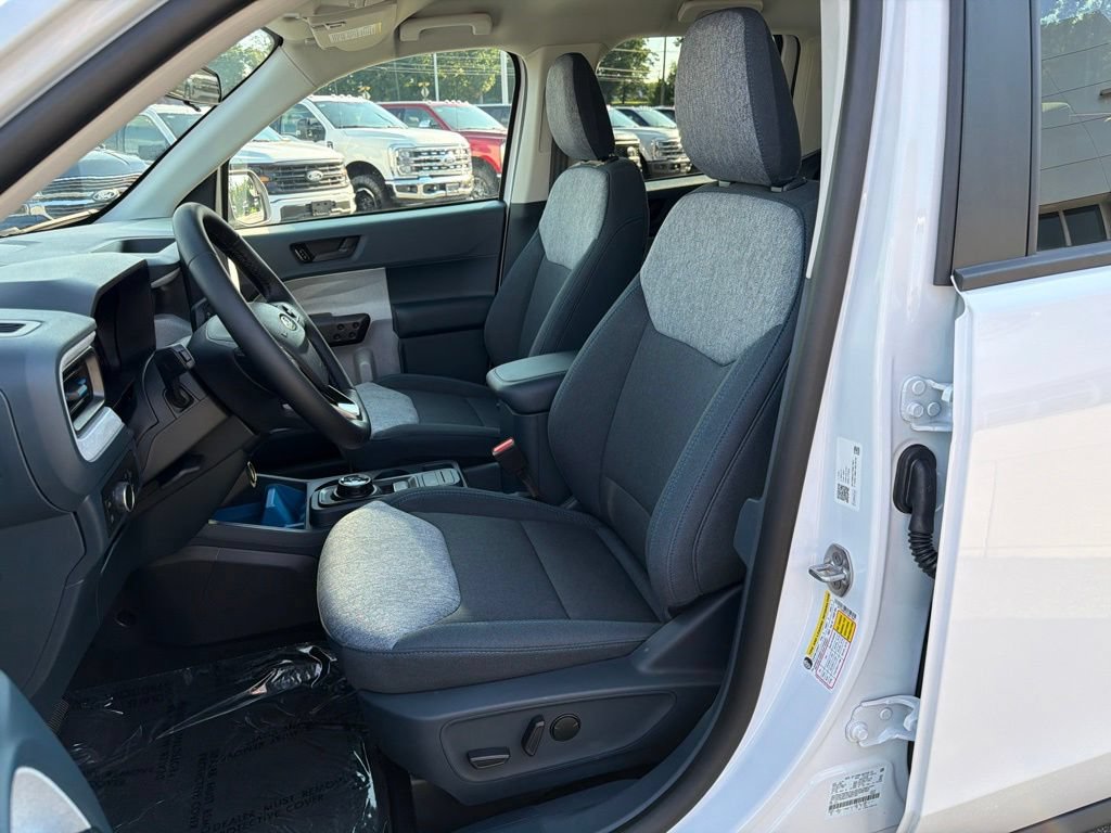 New 2026 Ford Maverick XLT w/ XLT Luxury Package FWD image 9