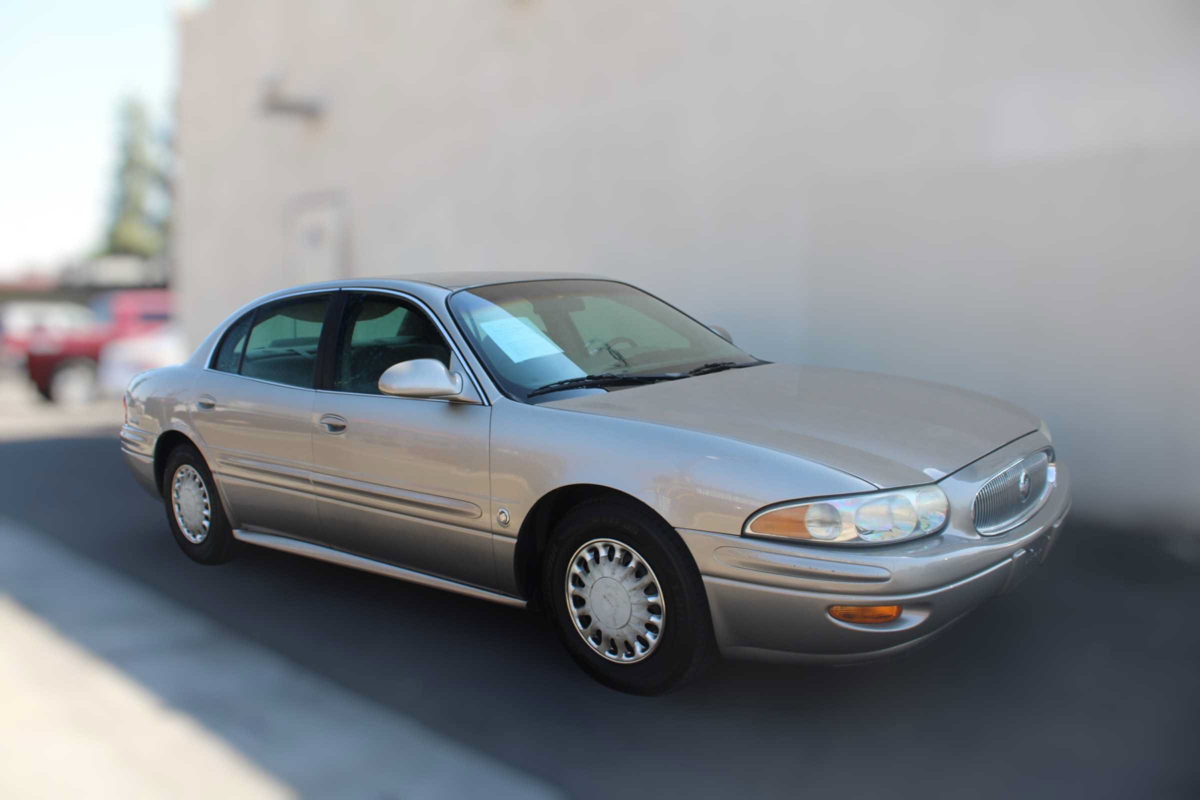 Used 2002 Buick Le Sabre Custom FWD image 2