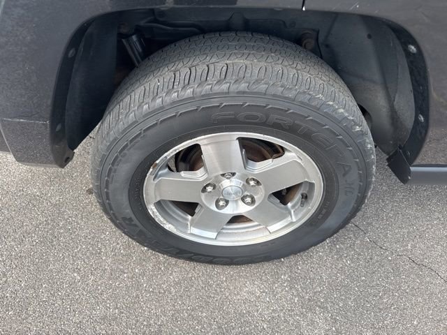 Used 2010 Jeep Commander Sport w/ Sun/Sound Group AWD/4WD image 9