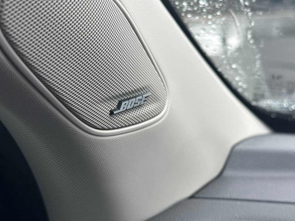 Used 2023 Honda Pilot Touring image 11