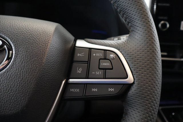 New 2026 Toyota Sienna Platinum AWD/4WD image 19