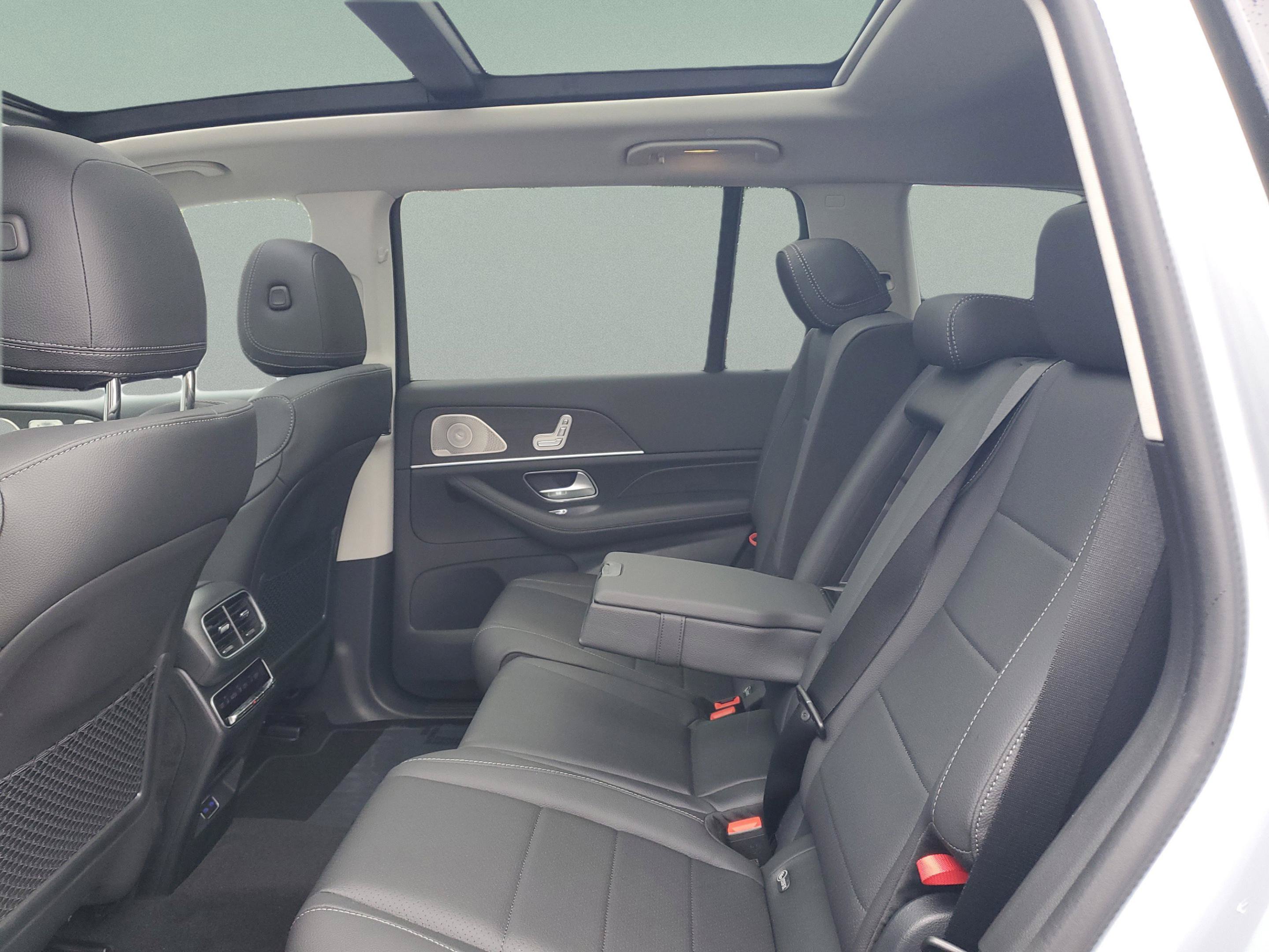 Certified 2026 Mercedes-Benz GLS 450 4MATIC image 10