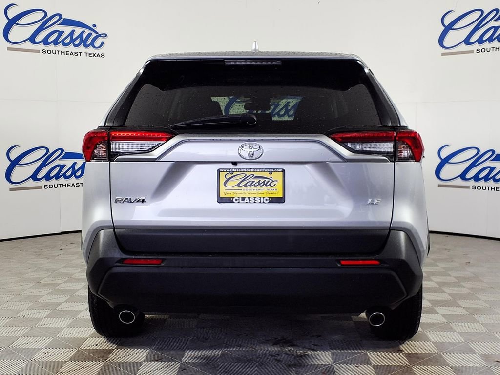 Used 2025 Toyota RAV4 LE FWD image 4